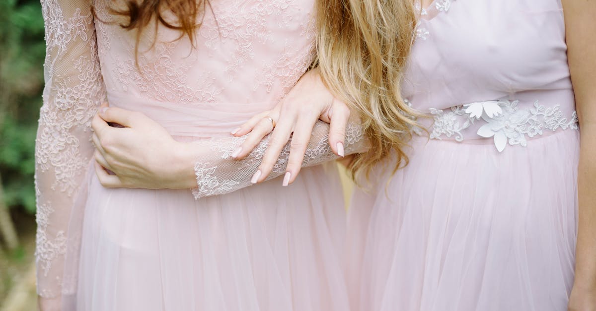 découvrez notre sélection de robes de mariée à barbès, alliant élégance et style pour un jour inoubliable.