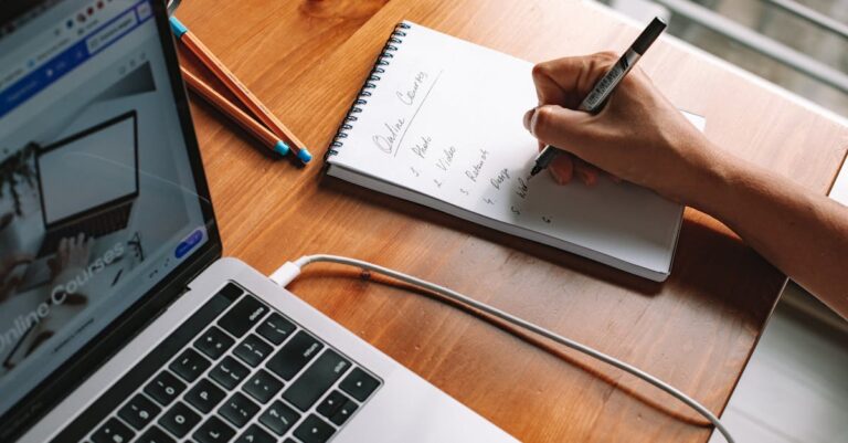 découvrez notre cours numérique complet pour maîtriser les compétences digitales essentielles et progresser efficacement dans le domaine numérique.