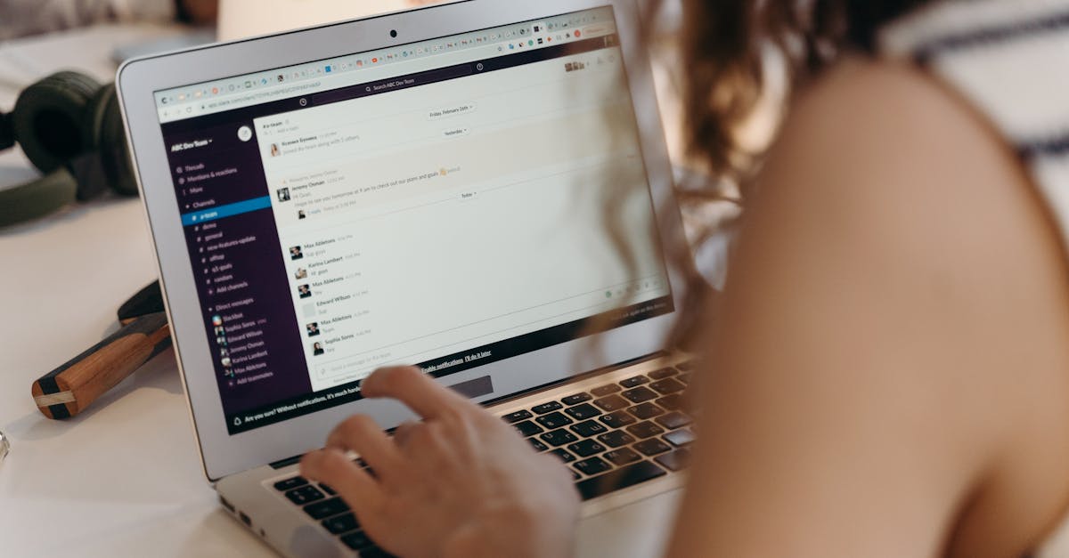 découvrez l'intranet, votre espace sécurisé pour faciliter la communication interne, le partage d'informations et la collaboration au sein de votre entreprise.