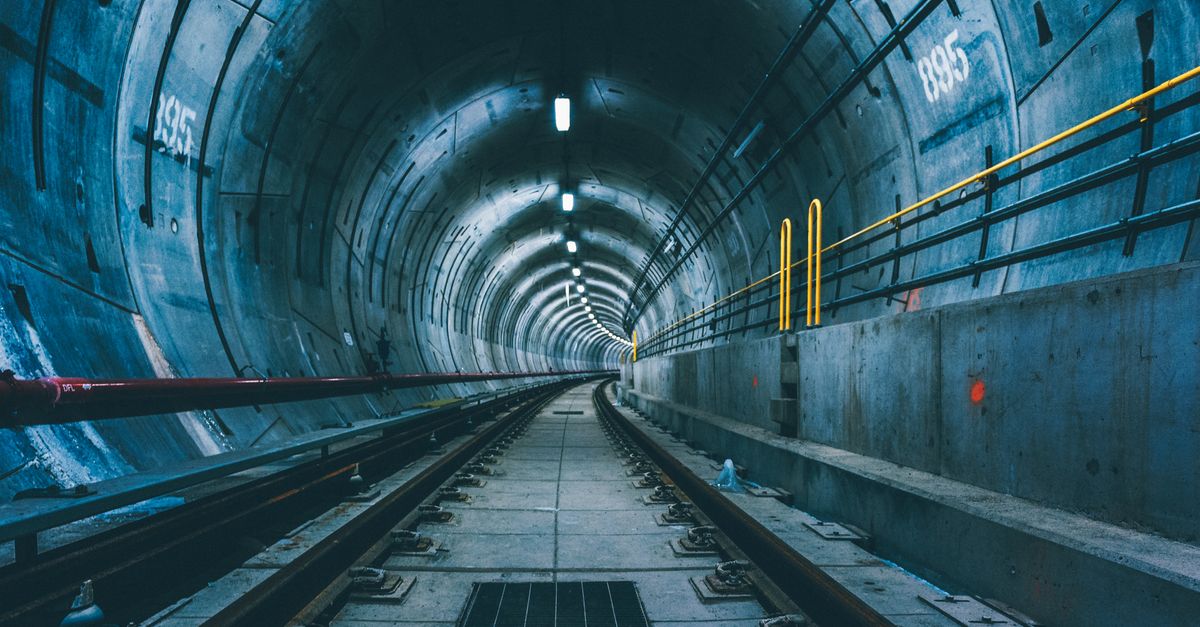 découvrez la sécurité avancée avec cloudflare zero trust tunnel, protégeant vos données et applications grâce à une connexion sécurisée et contrôlée.