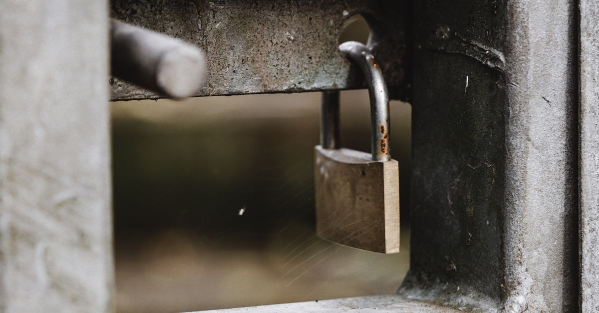 découvrez la sécurité avancée avec cloudflare zero trust tunnel, une solution innovante pour protéger vos accès réseau et garantir une connexion sécurisée sans compromis.