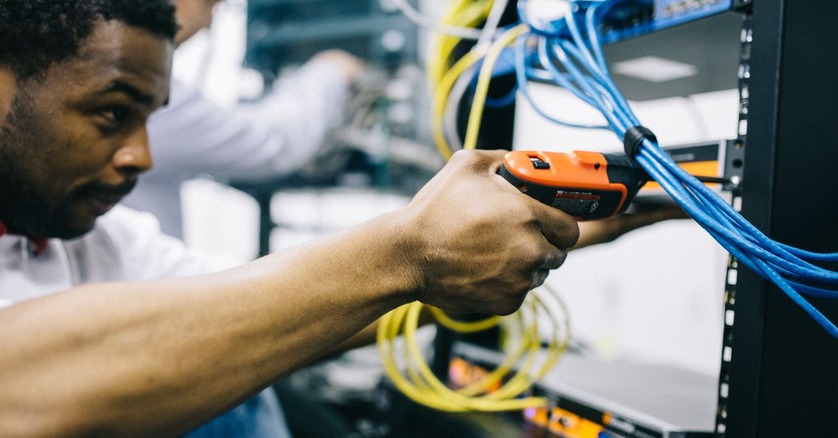 développez votre réseau professionnel efficacement grâce à nos conseils et outils pour établir des connexions durables et enrichissantes.