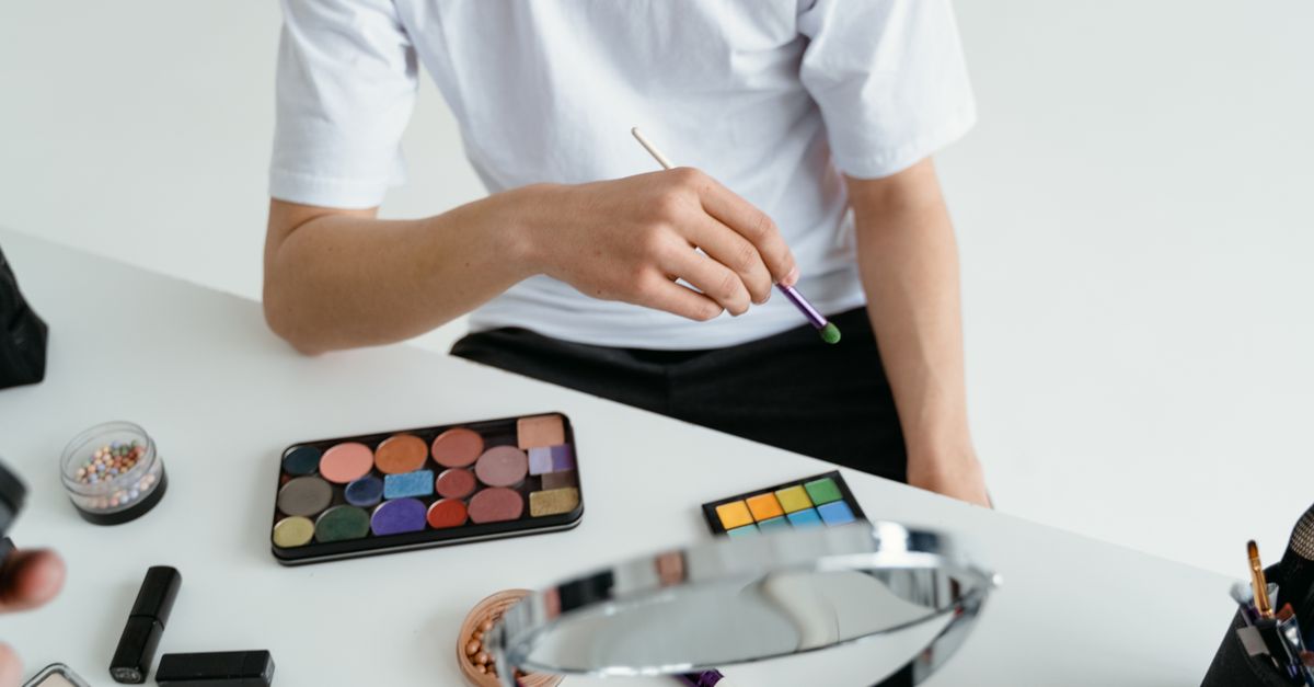 découvrez nos conseils mode et beauté pour sublimer votre style au quotidien et révéler votre éclat naturel.